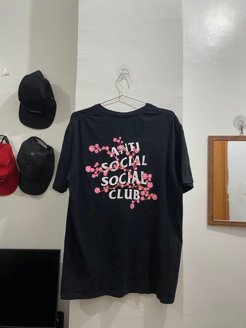 ANTI SOCIAL SOCIAL CLUB SAKURA TEE (Category: Tshirts & Polo Shirts ) located in Naga. Submitted by sislovesme (Listing ID 1302155651, Image 2). Description: •9/10 CONDITION •NO MAJOR FLAWS •NEEDLAUNDRY •SIZE L ON TAG •WIDTH 21 INCHES •LENGHT 29 INCHES.