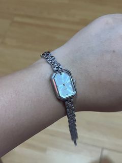 Authentic Citizen quartz dainty silver watch