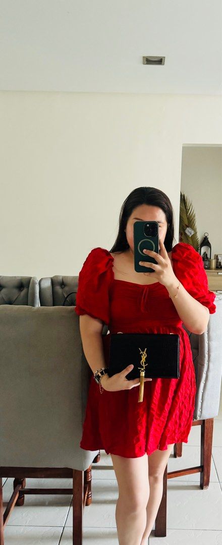 Authentic YSL (Category: Luxury Bags & Wallets) located in Angeles City. Submitted by luxchelry (Listing ID 1302171123, Image 3). Description: Bag worn photos.
