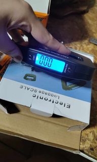 BNEW PORTABLE LUGGAGE SCALE 50KG MAX