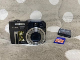 Casio exilim p700 digital camera with issue free delivery