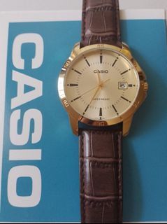CASIO men's watch with warranty