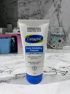 Cetaphil Daily Exfoliating Cleanser  (178 mL)