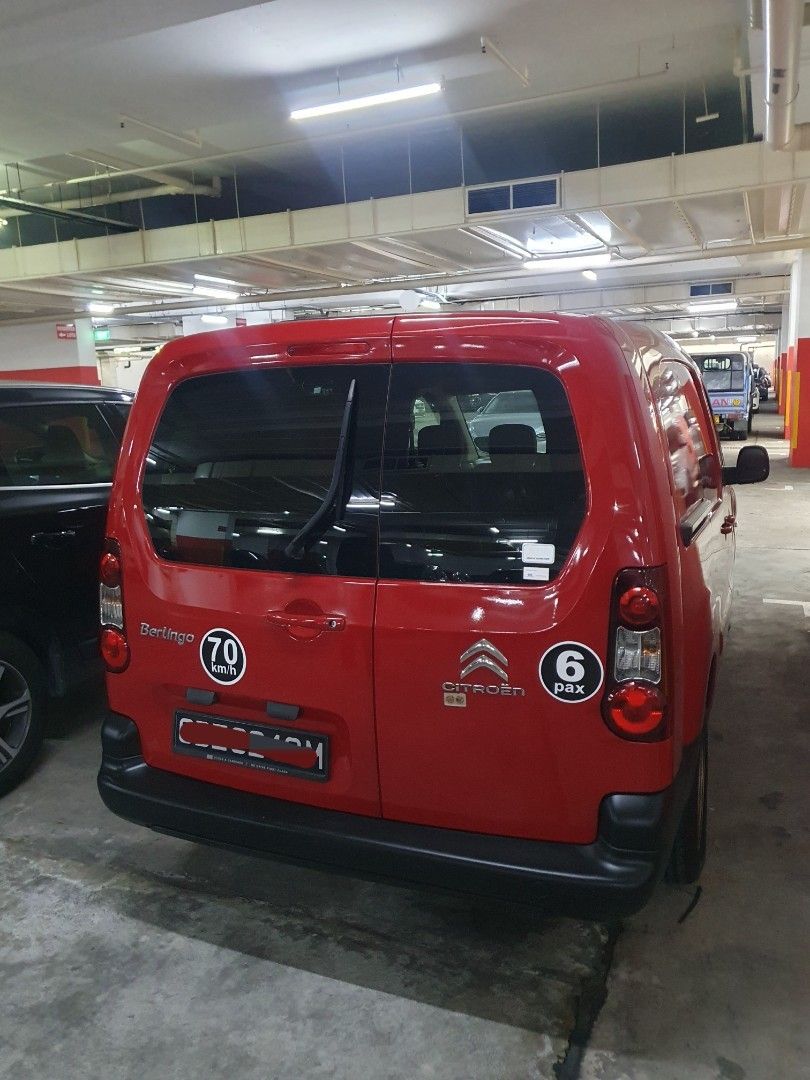 Citroen Berlingo 1.6 Auto HDi (Category: Used Commercial Vehicles for Sale) located in Singapore. Submitted by mxaxx (Listing ID 1302202647, Image 2). Description: ✨️Direct Seller✨️ My own personal use van. Fuel efficient,full tank can go up to 910-930km 🔥 $6800 🔥 $34+/- per day! Cheaper then rental per month,might as well you buy your own van. THIS IS NOT RENTAL Can split payment 50% this month,next month another 50%👍🏼 You swee i swee🙂 Dm f