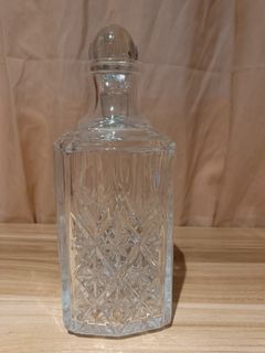 Crystal decanter vintage whiskey decanter