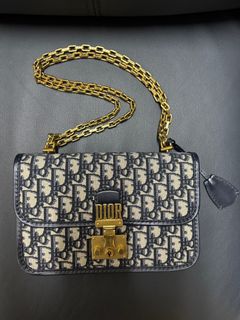 （分類：）位於 。 由 chanel_s 提交（商品編號 1302046451，圖片 1）。簡介： 。