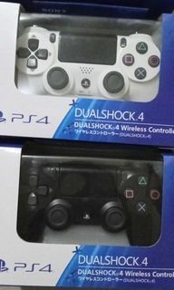 DS4 WIRELESS CONTROLLER.700
