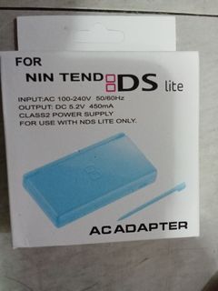 DS LITE AC CHARGER.