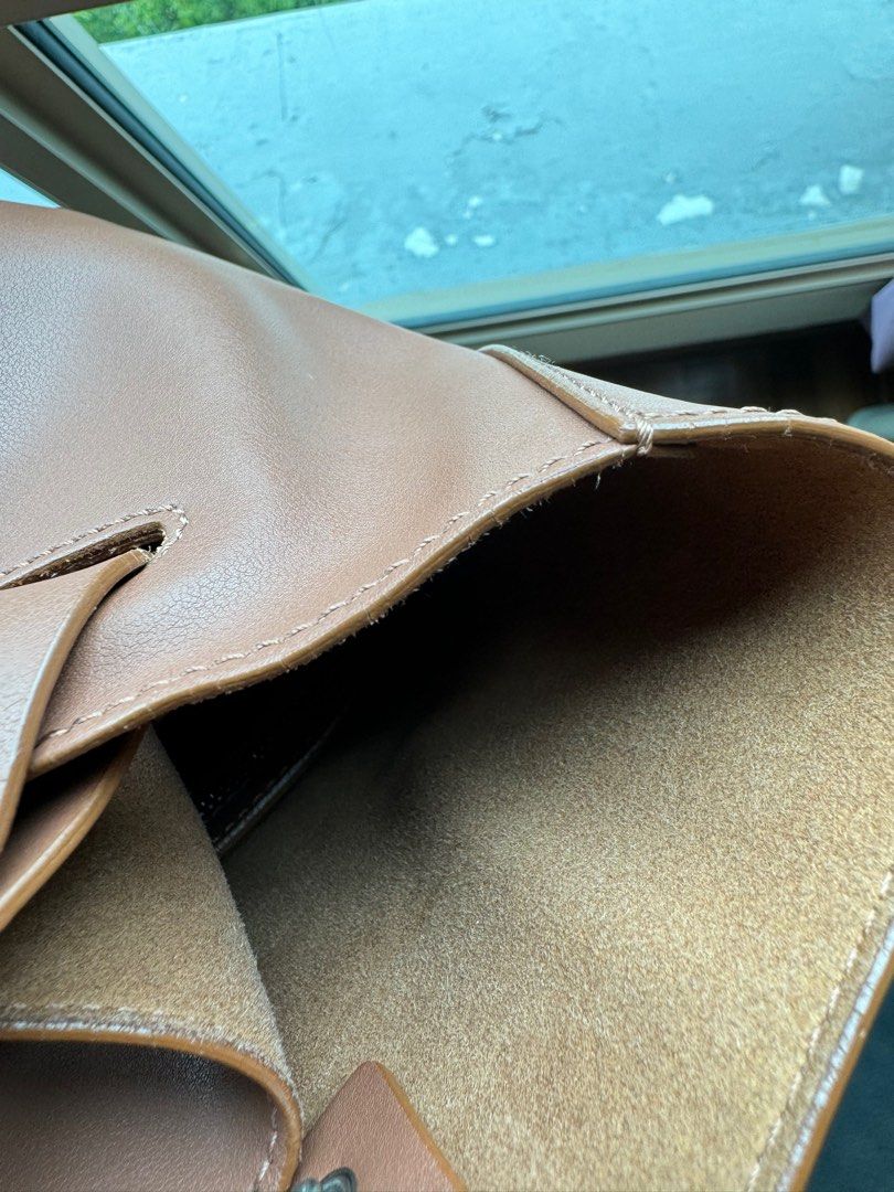 Everlane tote organizer top