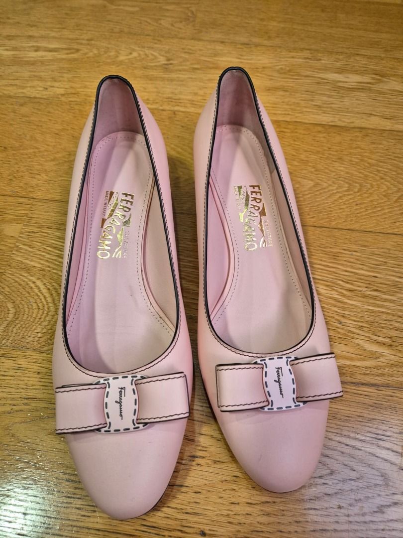 Ferragamo baby pink shoes with 3.5 cm 9.5D NEW