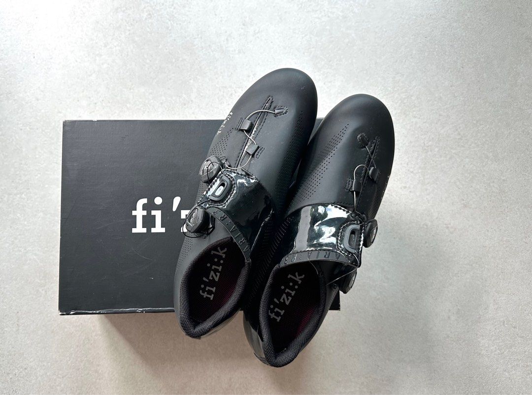 Fizik R3 aria carbon cycling shoe black BOA closure Shimano SPD SL blue cleats MTB hybrid road fixie foldie bike