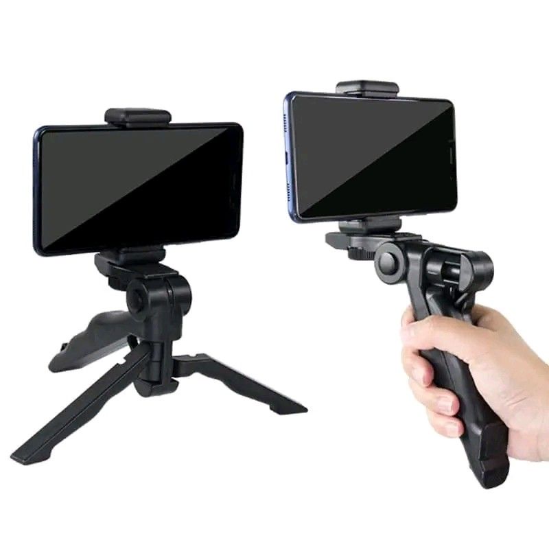 Flexible tripod Vlogging Shooting Kit (Category: Tripods & Monopods) located in Manila. Submitted by bongsy999mall (Listing ID 1302046100, Image 3). Description: Flexible tripod: Flexible, socket connection leg with 1/4" screw quick release plate Flexible wrapable legs that can turn 360 degrees in all directions For Gopro, camera and smartphone 2. General LED video light: 36 high-power LED arrays use AA battery 3. Anti-interference microphone: Eq