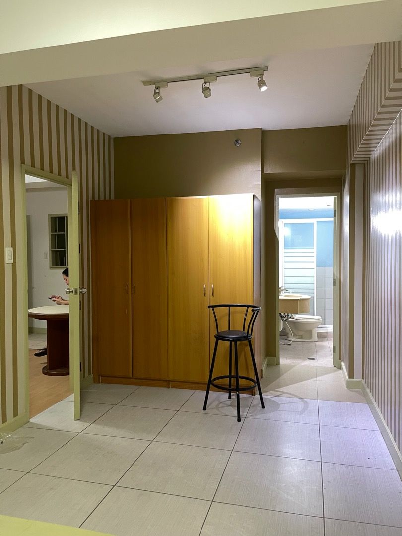 For Sale: GOOD BUY! 1 Bedroom Unit in Forbeswood Heights Tower 5, Rizal ...