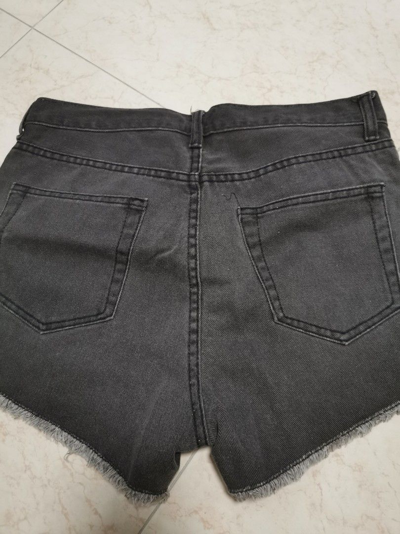 Forever 21 Black shorts Women s Fashion Bottoms Shorts on Carousell