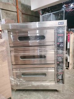 #INDUSTRIAL COMMERCIAL 3 DECK OVEN AND 6 TRAYS INCLUDED ALL NEW STOCK SALE !!!!