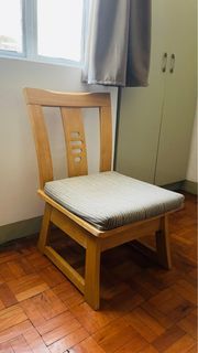 Japanese style swivel chair