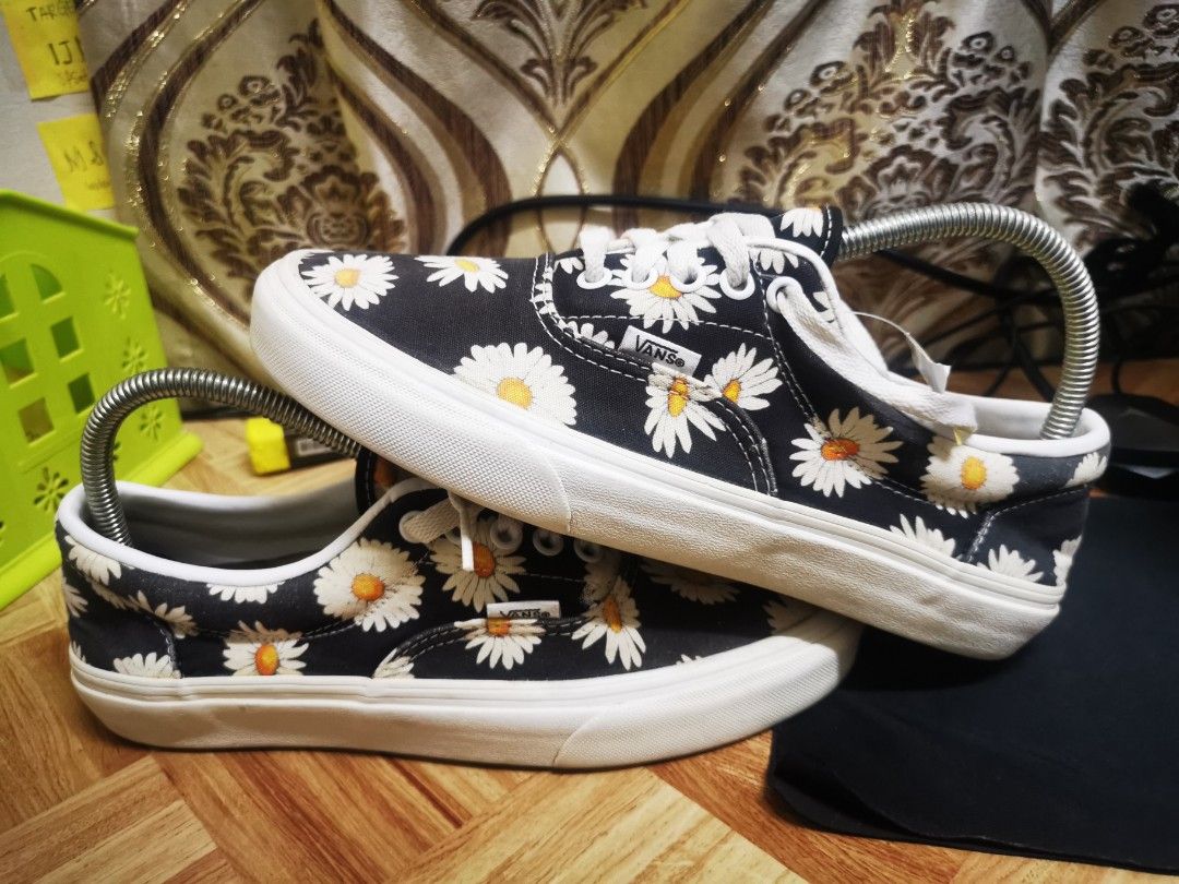 Kasut vans Men s Fashion Footwear Sneakers on Carousell