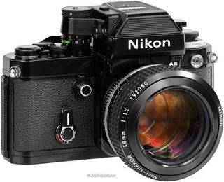 LF WTB Nikon F2 + lens