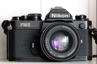 LF WTB Nikon FM2 Black + Lens