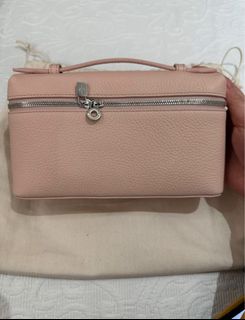 (Category: ) located in . Submitted by chicluxury (Listing ID 1302212221, Image 1). Description: .