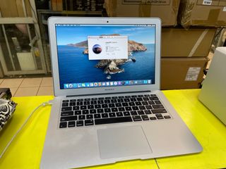 MacBook Air499094568336762880