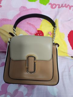 （分類：）位於 。 由 candicecham 提交（商品編號 1302212320，圖片 1）。簡介： 。