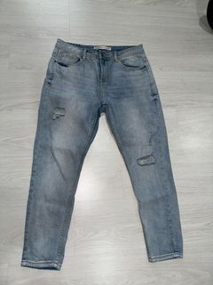 (Category: ) located in . Submitted by b_e.preloved (Listing ID 1302106298, Image 1). Description: .