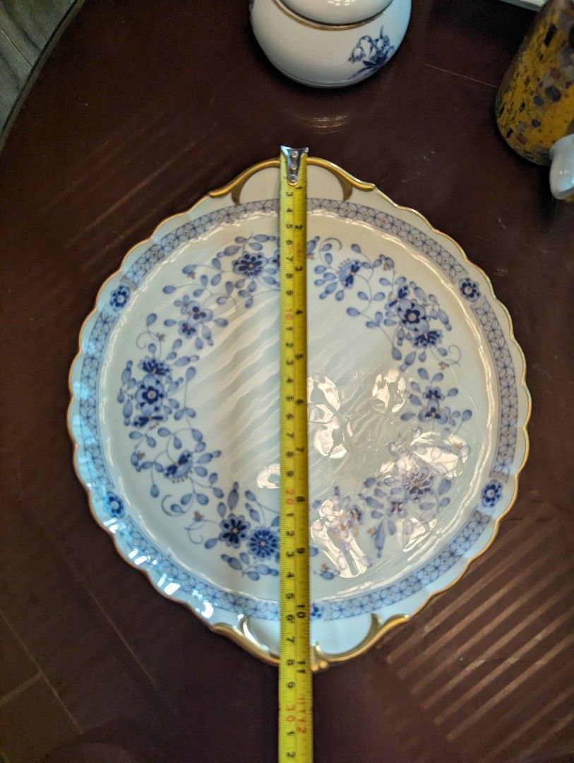 Narumi milano eared plate (Category: Coffee & Tea Tableware) located in Midsayap. Submitted by Pandabearstore (Listing ID 1302214713, Image 2). Description: Without box.