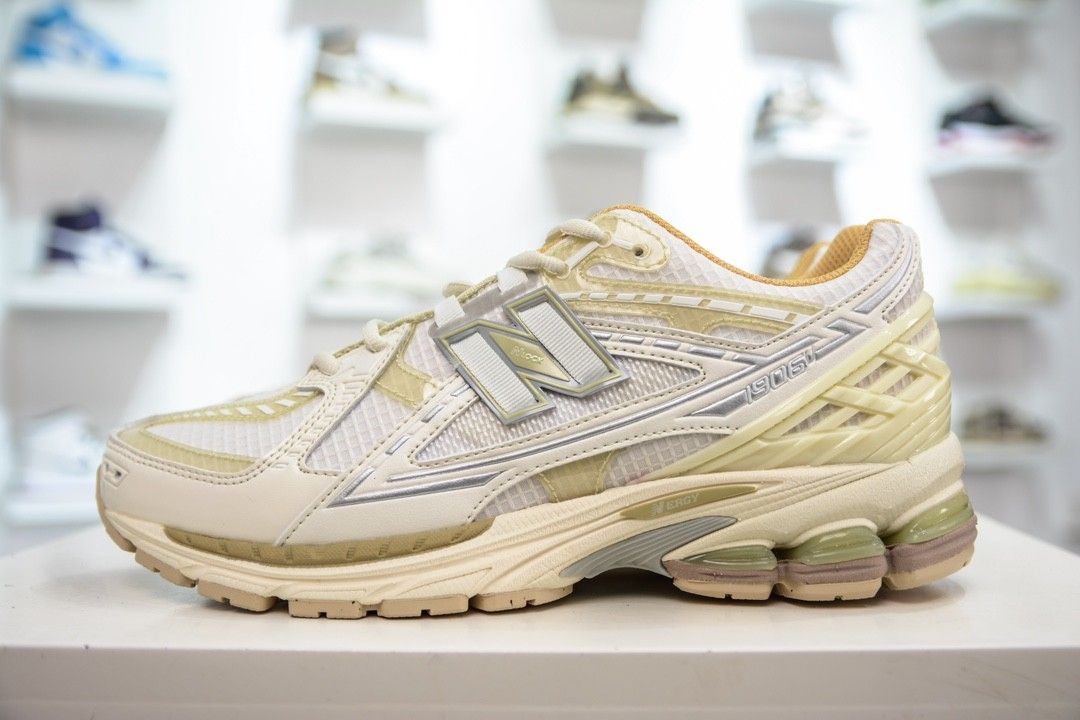 New balance 52 gold salt shop