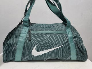 Nike Gym Club Duffel Bag 24L Vintage Green