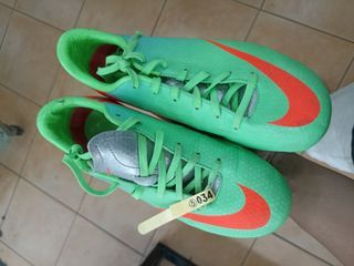 Nike Mercurial Spike Football Shoes - size 35