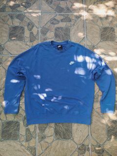 Nike sweater  ( large to xl )