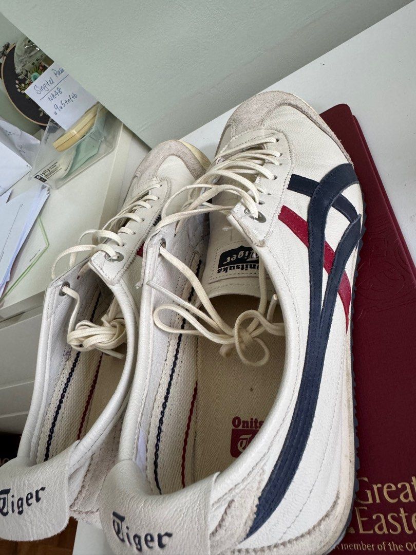 Onitsuka Tiger (Category: Sneakers) located in Singapore. Submitted by becheerful (Listing ID 1302059463, Image 1). Description: .