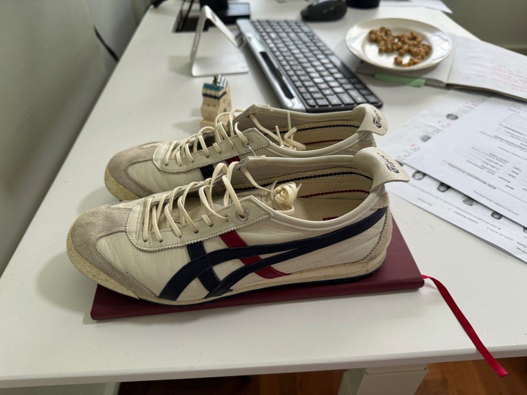Onitsuka Tiger (Category: Sneakers) located in Singapore. Submitted by becheerful (Listing ID 1302059463, Image 3). Description: .