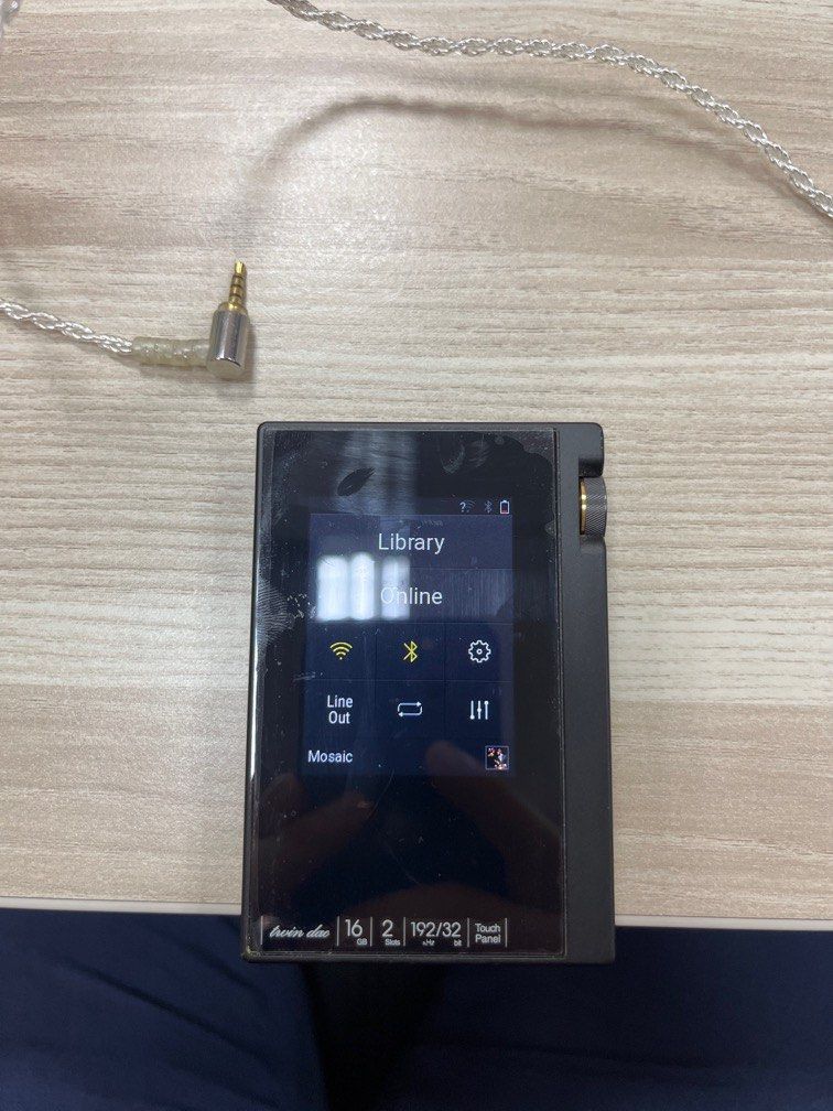 Onkyo DP-X1 DAP player and Final Audio F4100 with balanced cable62863086045441110