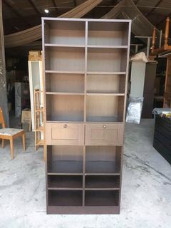 Open Shelves
Price: 7000

L30 x W11.5 x H74.5
Adjustable shelves
2 pull out drawers
In good condition
Code Rd 27