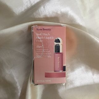Rare Beauty Soft Pinch Dewy Liquid Blush Hope 3.2ml( Dented Box)