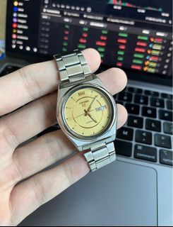 Seiko 5 vintage watch