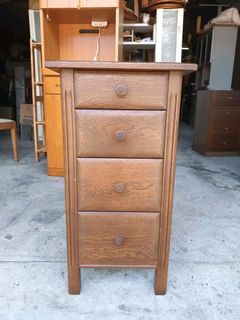 Side Drawer
Price:3,500
L16 x W14 x H29.5
4 pull out drawers
In good condition
Code Rd 13