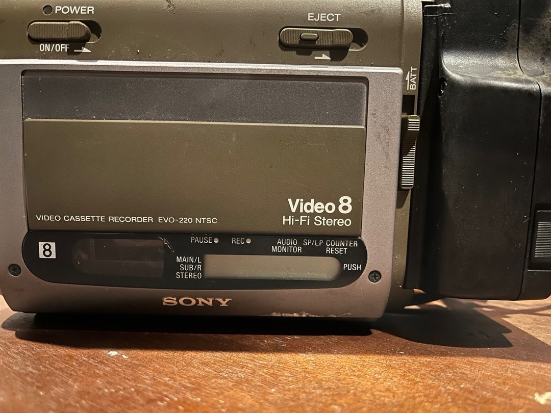 Sony EVO-220 World's Smallest Video8 VCR - Plays Hi8 & Video8 Tapes