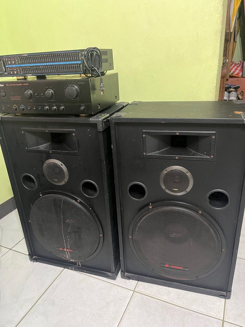 Speaker with amplifier and equalizer (Category: Soundbars, Speakers & Amplifiers) located in Valenzuela. Submitted by lovedby.marie (Listing ID 1302202939, Image 1). Description: all in na po lahat yan, price is still negotiable pa din po. still working and in good condition, meron lang po flaws outside. PM for other phots :) for pick up only..