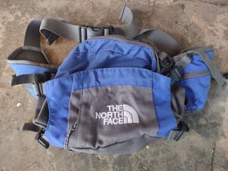 The north face belt bag