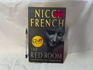 The Red Room by Nicci French (TPB)