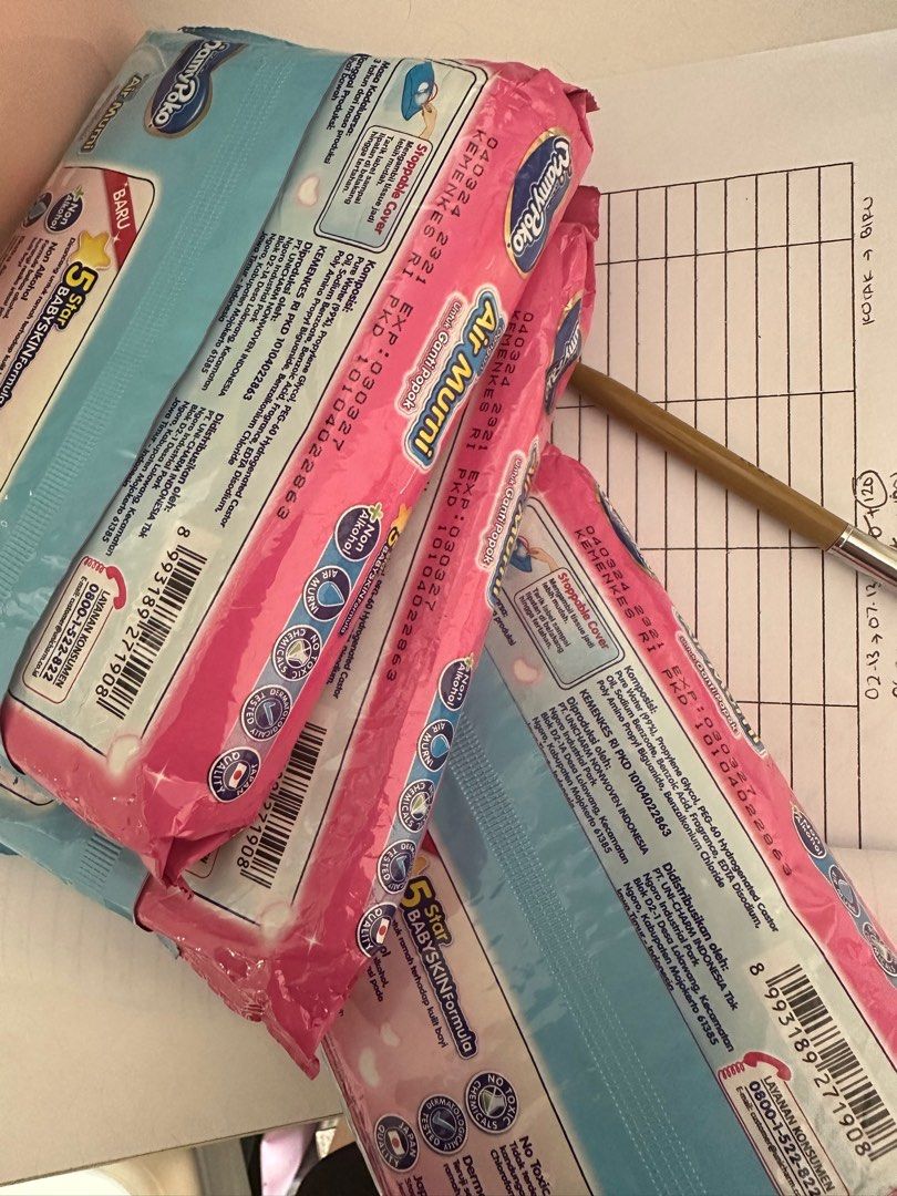 Tissue basah wipes mamypoko air murni baby powder fragrance 50 lembar sheet