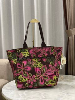 (Kategori: ) berada di . Dikirim oleh jmtascafe (ID iklan 1302198677, Gambar 1). Deskripsi: .
