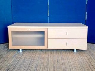 Tv Rack upto 55 inches tv
48”L x 17”W x 16”H
Php 5000

1 pulldown glass door
2 pullout drawers
In good condition