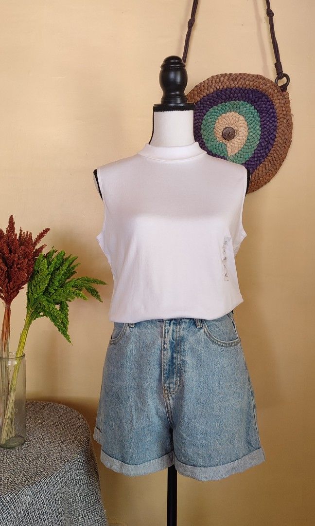 Uniqlo Highneck Sleeveless Top, Women's Fashion, Tops, Sleeveless on