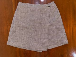 (Category: ) located in . Submitted by barciespreloved (Listing ID 1302055708, Image 1). Description: .