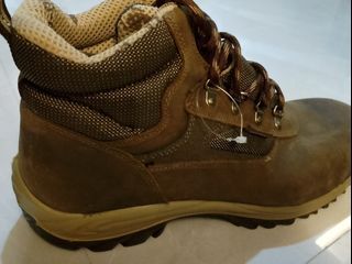 urgent selling Safety Shoes - Brand New