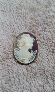 Vintage shell cameo pendant brooch